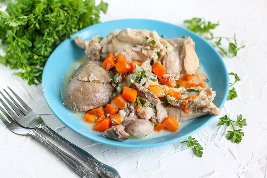 Viande de lapin aux courgettes mijotées